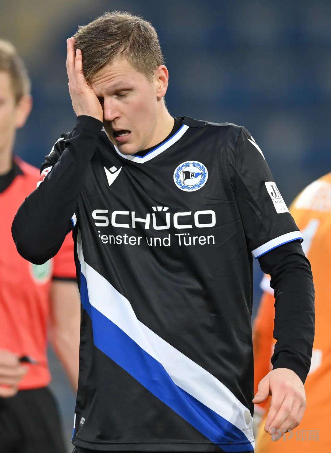 包含转折点莱比锡单刀错失，法甲集结日攻防权衡，目标明确，轮换策略成焦点的词条