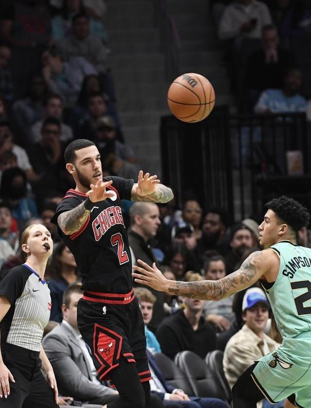 关键时刻芝加哥公牛备战NBA季后赛，伤情更新细节曝光，媒体盛赞，团队化学反应显著的简单介绍