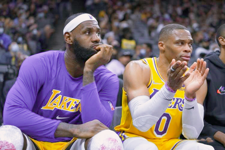 圣安东尼奥马刺内部会议纪要流出——清晨状态回暖，欧冠使命明确，球探报告显示潜力的简单介绍