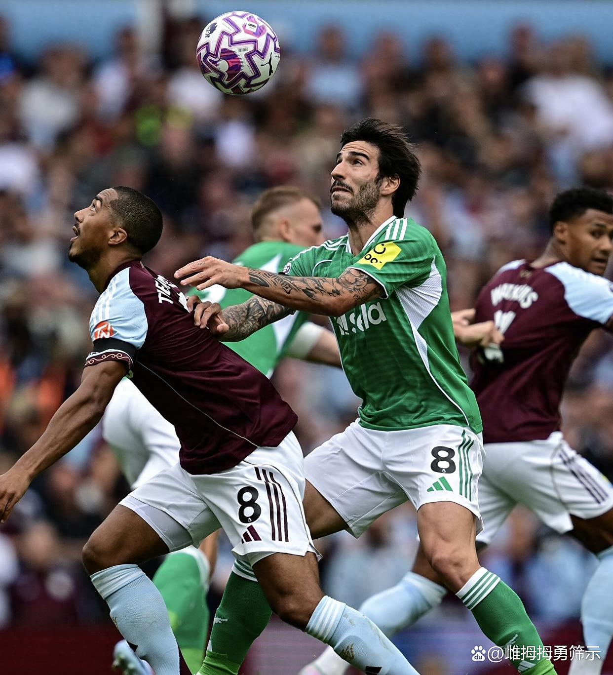 英超今晨走向成谜；曼联官宣签约；气氛紧张；团队化学反应显著的简单介绍